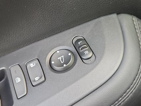 New 2027 Honda HR-V LX image 14