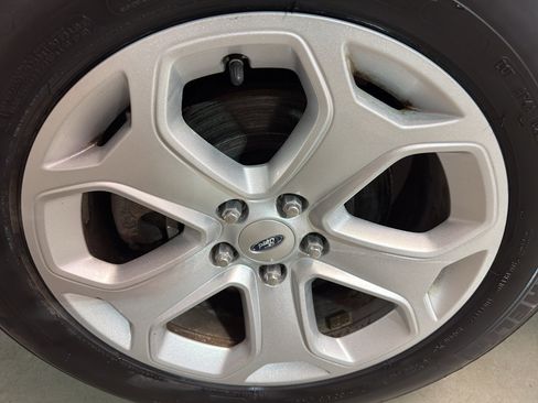 Used 2014 Ford Edge SEL image 33