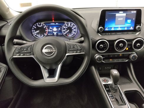 Used 2025 Nissan Sentra SV FWD image 22