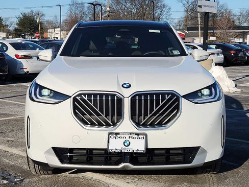Used 2025 BMW X3 xDrive30i w/ Convenience Package image 2