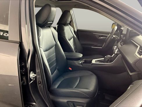 Used 2023 Toyota RAV4 Limited FWD image 9