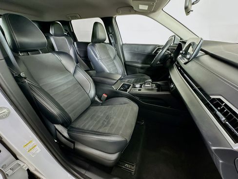Used 2024 Mitsubishi Outlander SE AWD/4WD image 31