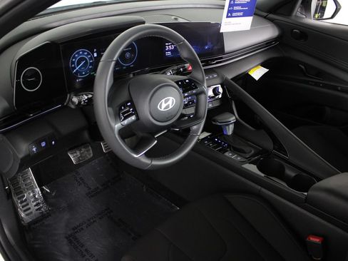 Certified 2026 Hyundai Elantra SEL FWD image 19