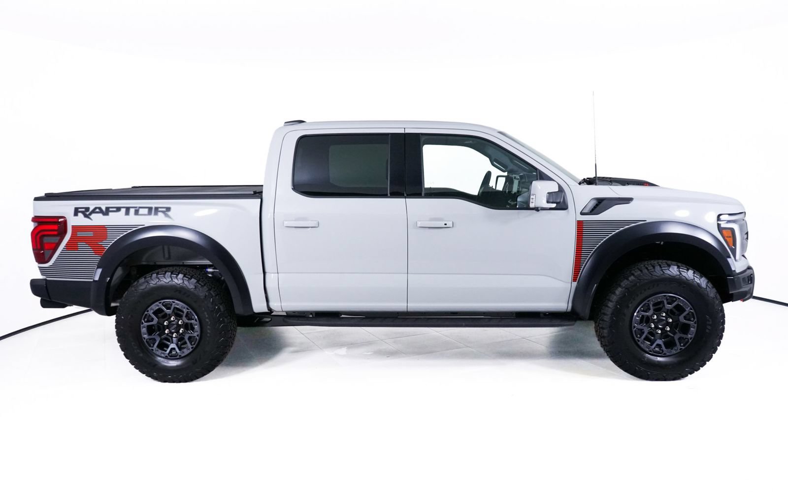 Used 2026 Ford F150 Raptor w/ Equipment Group 803A Raptor R AWD/4WD image 8