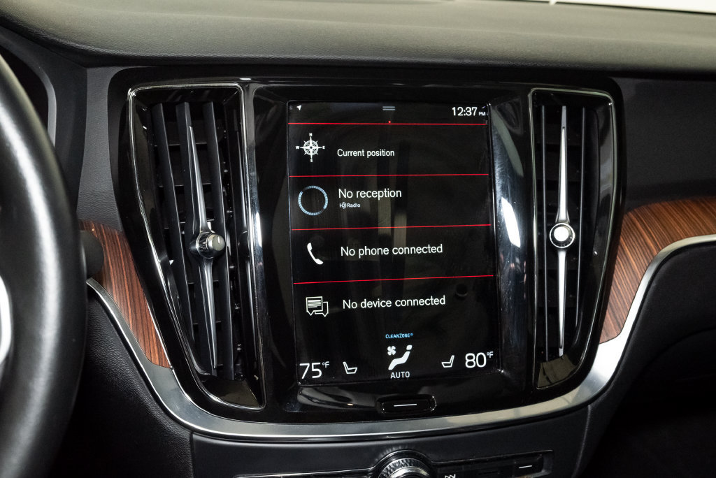 Used 2021 Volvo S60 T5 Momentum AWD/4WD image 16