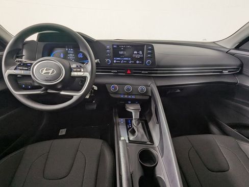 New 2026 Hyundai Elantra SE image 14