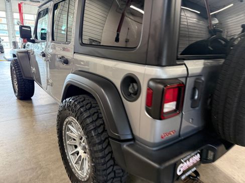 Used 2020 Jeep Wrangler Unlimited Sport AWD/4WD image 21