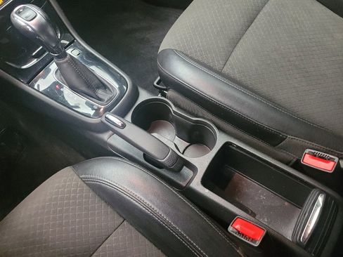 Used 2019 Buick Encore Sport Touring image 26