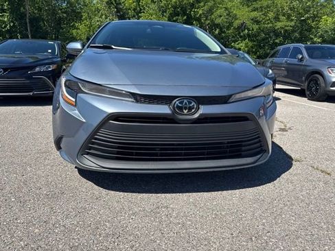 Used 2023 Toyota Corolla LE FWD image 3