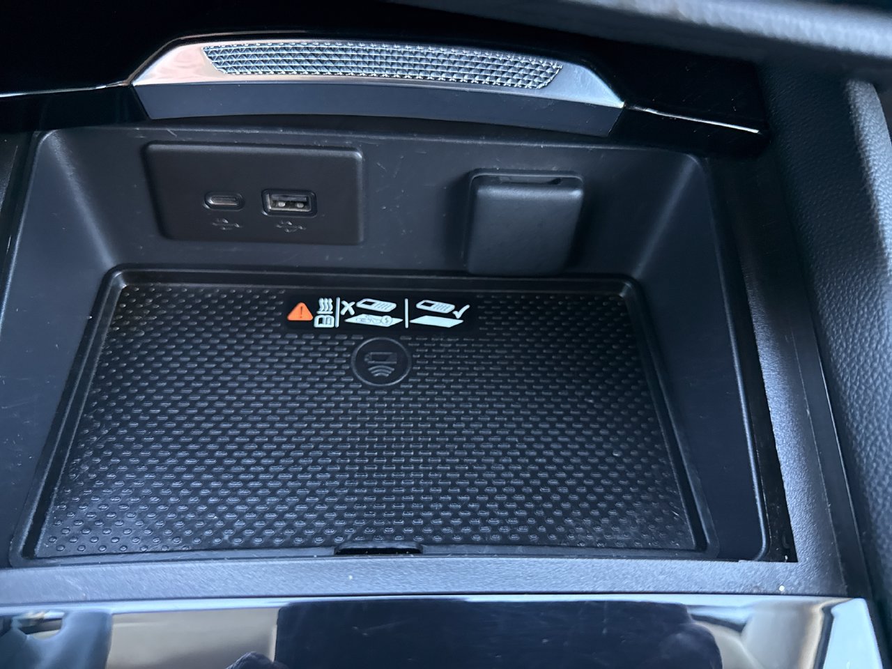 Used 2024 Buick Envision Preferred AWD/4WD image 21