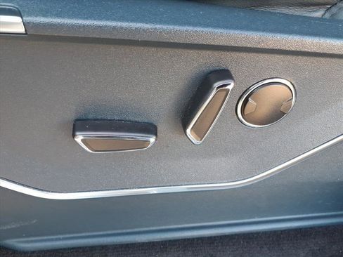 Used 2023 Ford F150 Limited image 31