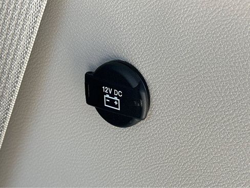 Used 2024 Chrysler Pacifica Limited FWD image 39
