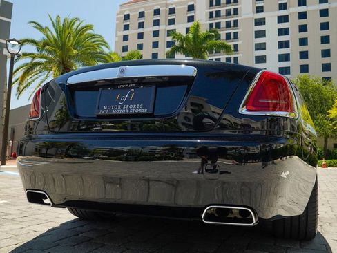 Used 2016 Rolls-Royce Dawn image 38