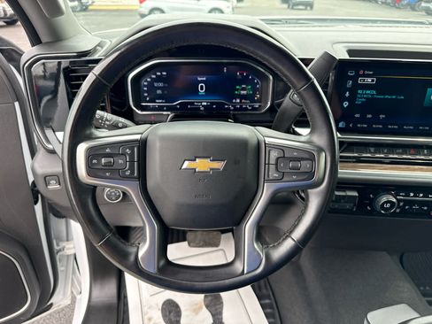 Certified 2025 Chevrolet Silverado 2500 LT w/ Convenience Package AWD/4WD image 14