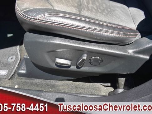 Used 2018 Ford Explorer XLT w/ Equipment Group 202A FWD image 21