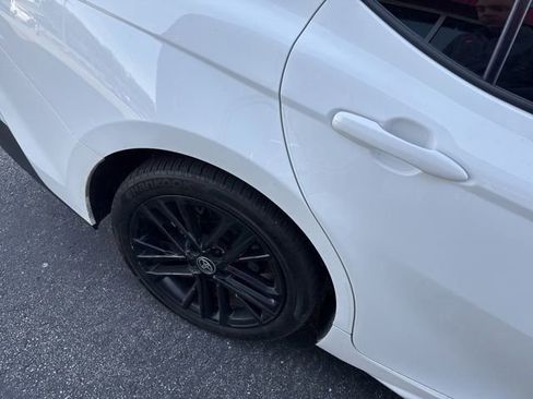 Used 2025 Toyota Camry SE w/ Convenience Package image 11