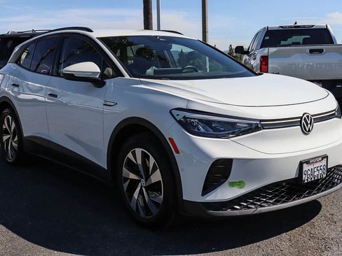 Used 2023 Volkswagen ID.4 Pro image 3