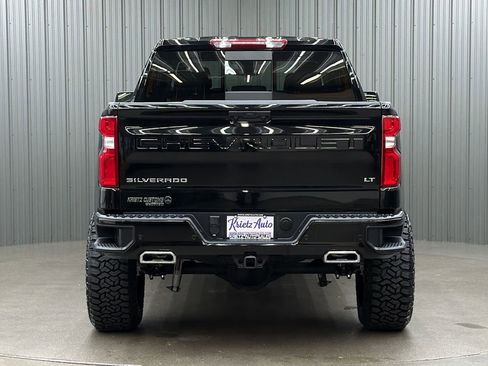 Used 2025 Chevrolet Silverado 1500 LT Trail Boss w/ Convenience Package II AWD/4WD image 4