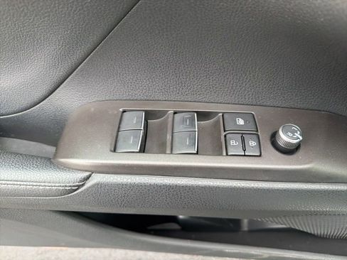 Used 2023 Toyota Camry XSE image 19