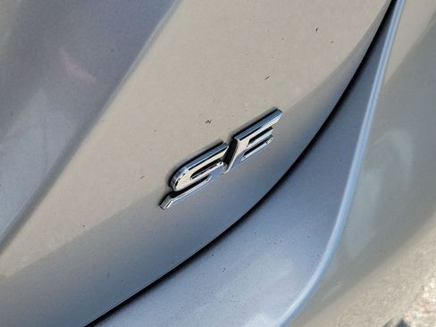 Used 2020 Toyota Camry SE FWD image 7