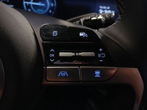 Certified 2024 Hyundai Elantra SEL w/ Convenience Package image 18