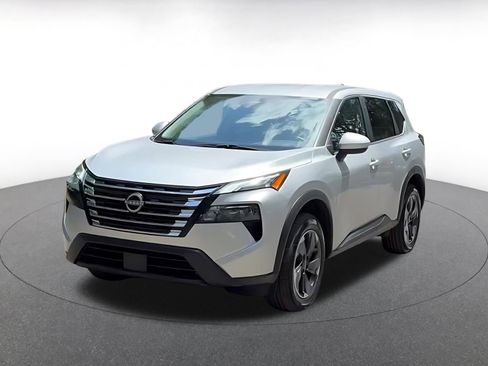 Used 2025 Nissan Rogue SV FWD image 8