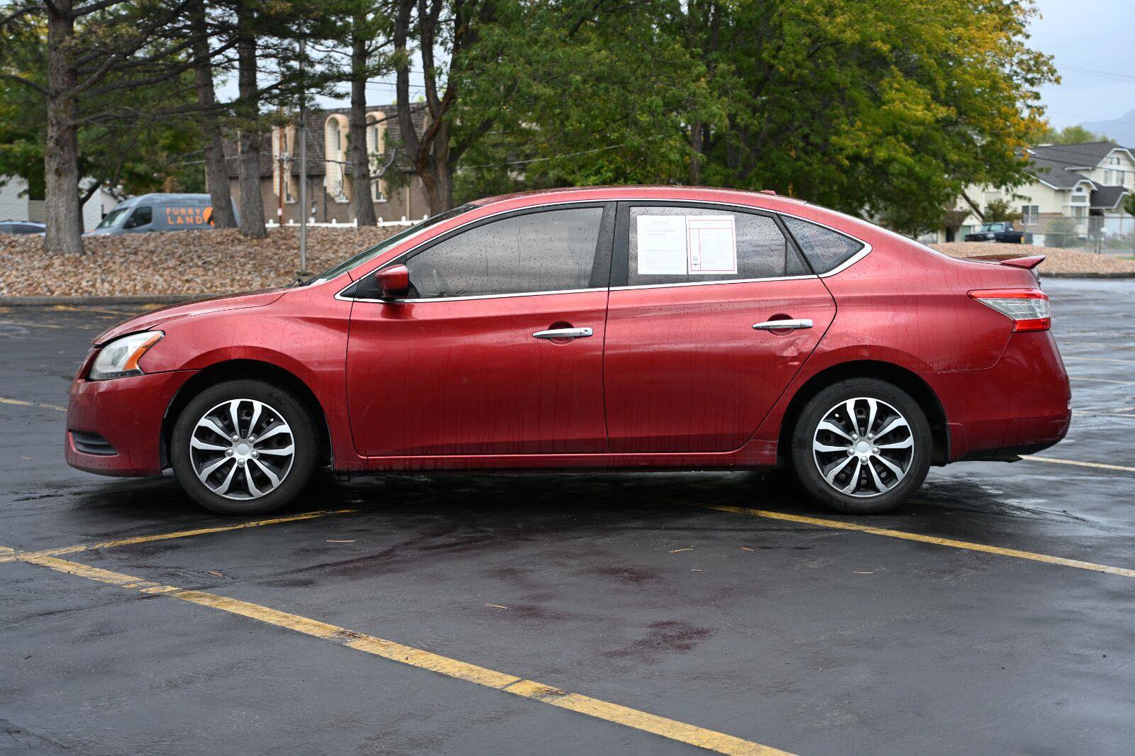 Used 2015 Nissan Sentra SV FWD image 2