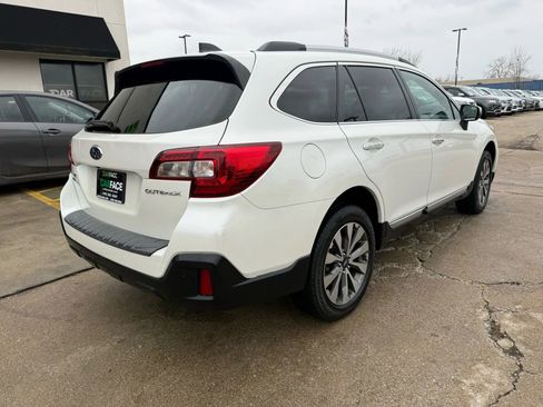 Used 2019 Subaru Outback 2.5i Touring image 16