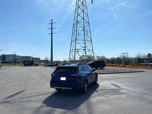 Used 2020 Subaru Outback Touring w/ Popular Package #2 image 18