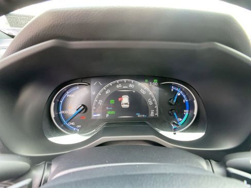 Used 2022 Toyota RAV4 XSE w/ Weather Package image 16