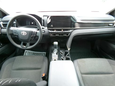 Used 2025 Toyota Camry LE w/ Convenience Package AWD/4WD image 7