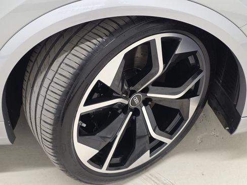 Used 2022 Audi RS Q8 AWD/4WD image 52