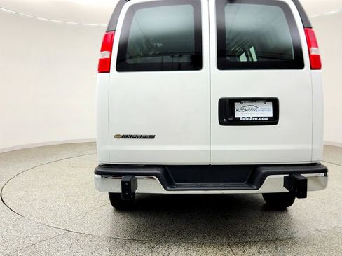 Used 2025 Chevrolet Express 2500 w/ Driver Convenience Package RWD image 6