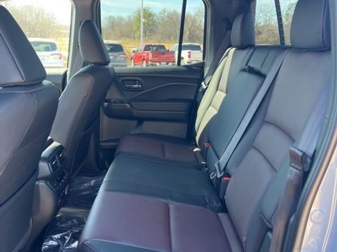 New 2026 Honda Ridgeline Black Edition image 8