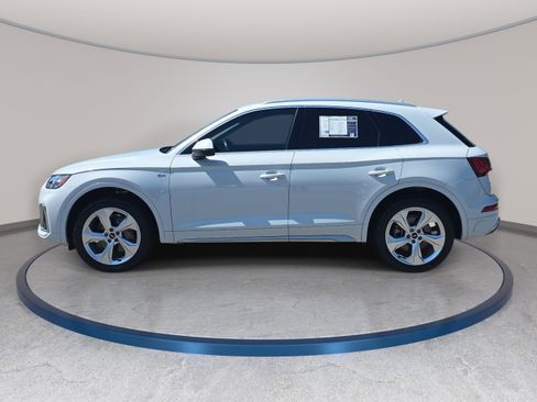Used 2022 Audi Q5 2.0T Premium Plus w/ Premium Plus Package AWD/4WD image 7