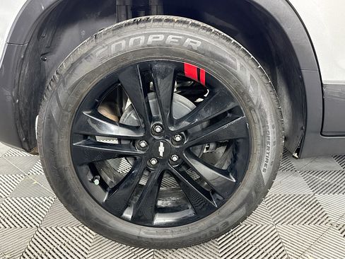 Used 2021 Chevrolet Trax LT w/ Redline Edition image 32