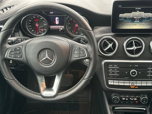 Used 2018 Mercedes-Benz GLA 250 4MATIC image 14