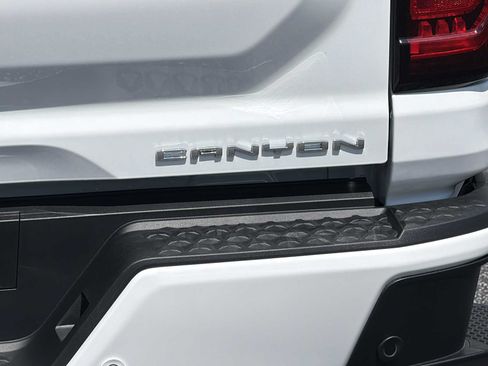 New 2026 GMC Canyon Denali AWD/4WD image 29