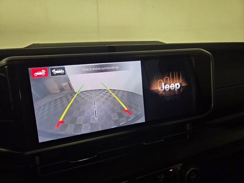 Used 2024 Jeep Wrangler High Altitude AWD/4WD image 35