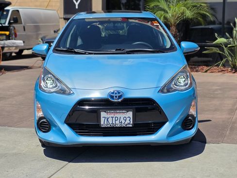 Used 2015 Toyota Prius C Three FWD image 4