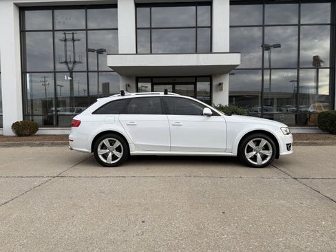 Used 2013 Audi A4 Premium Plus w/ Premium Plus Pkg image 3