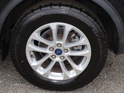 Used 2022 Ford Escape SE image 5