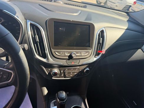 Used 2018 Chevrolet Equinox Premier image 24