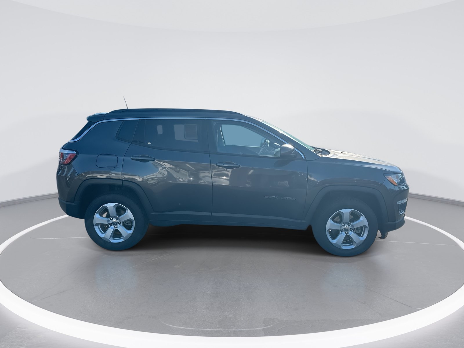 Used 2019 Jeep Compass Latitude w/ Cold Weather Group AWD/4WD image 10