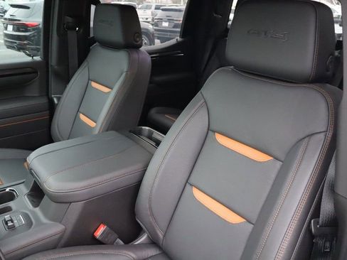 New 2026 GMC Sierra 1500 AT4 w/ AT4 Premium Package AWD/4WD image 15