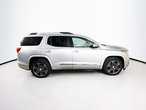 Used 2018 GMC Acadia Denali w/ Technology Package image 2