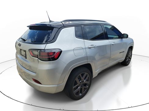 Used 2025 Jeep Compass Limited w/ High Altitude Package AWD/4WD image 7