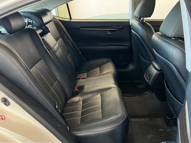 Used 2018 Lexus ES 350 w/ Luxury Package w/Wood Trim FWD image 42