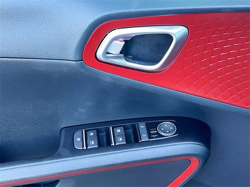 Used 2023 Kia Soul GT-Line image 18