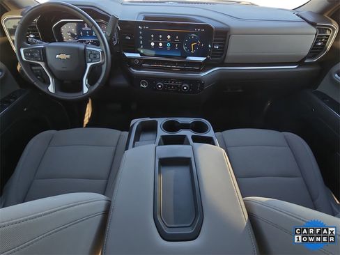 Used 2022 Chevrolet Silverado 1500 LT w/ Z71 Off-Road Package image 9